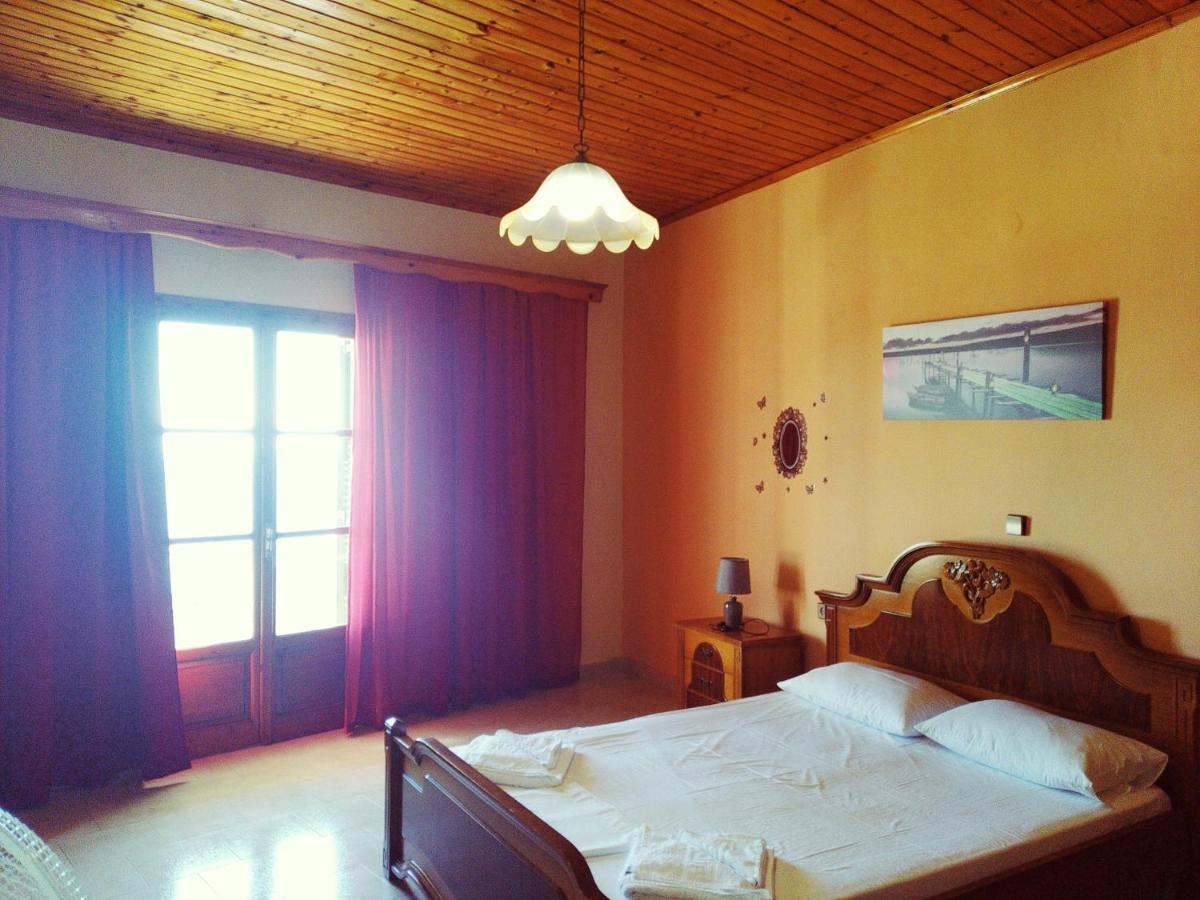 Traditional Panoramic Sea View House Lákones Exterior foto
